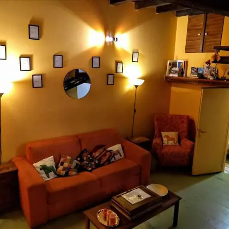 Apartamento Comfy Studio In Navigli District! Milão