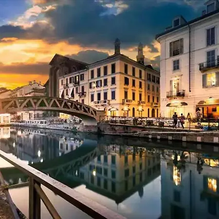 Comfy Studio In Navigli District! Apartamento *